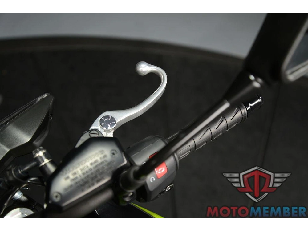 2022 Kawasaki Z650 alt