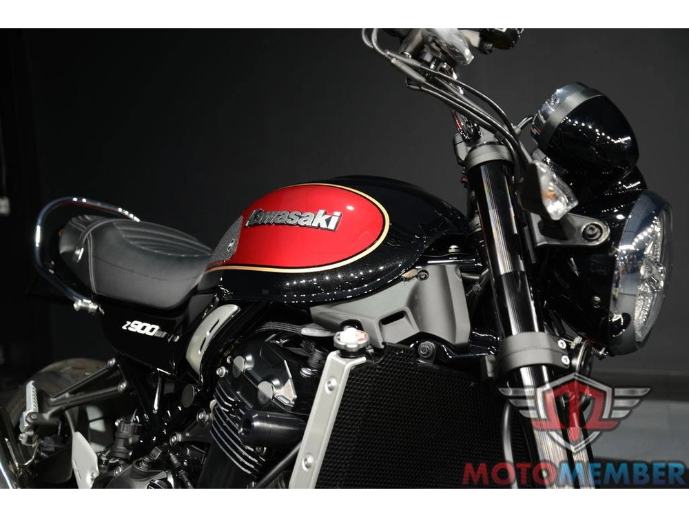 2023 Kawasaki Z900rs alt