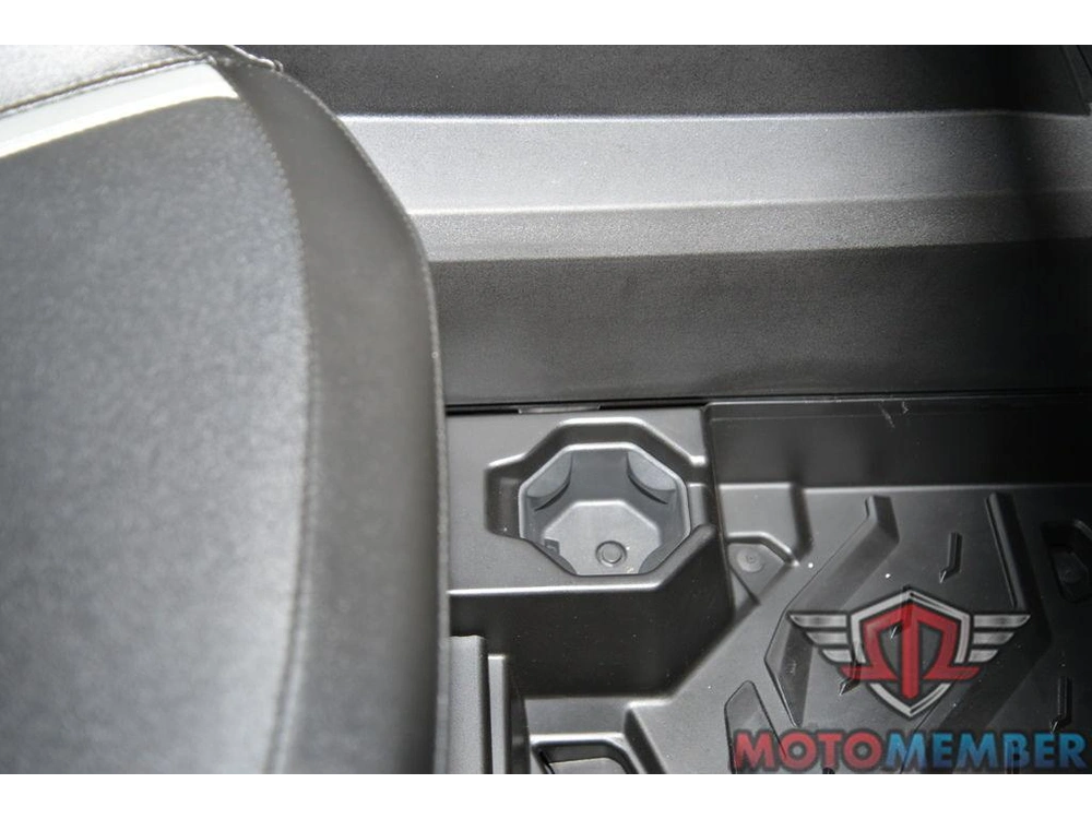 2025 Can-am Commander Max Xt 1000r alt