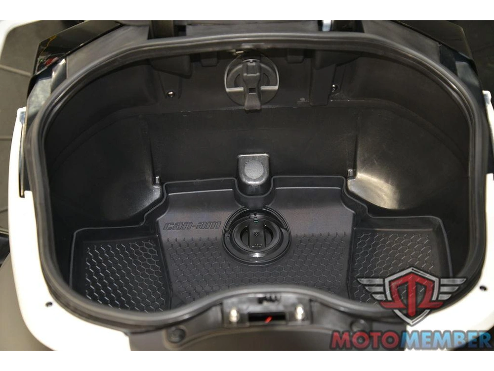 2026 Can-am Spyder Rt Sea-to-sky alt