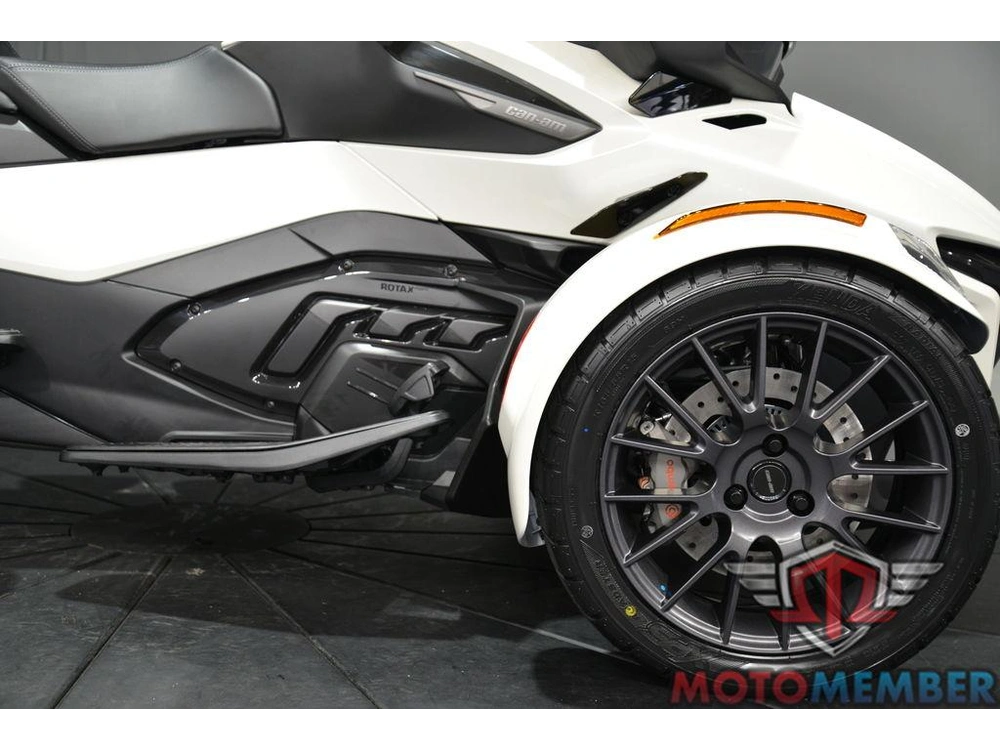 2026 Can-am Spyder Rt alt