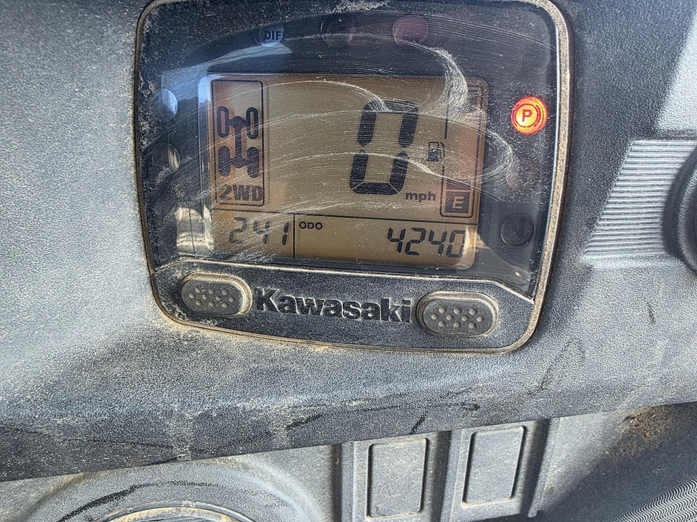 2017 Kawasaki Teryx Le alt