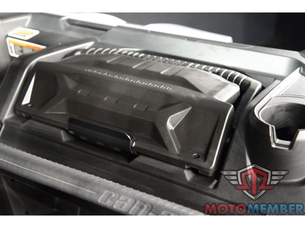 2025 Can-am Defender X Mr With Half-doors Hd10 Hyper Silver & Legion Red alt