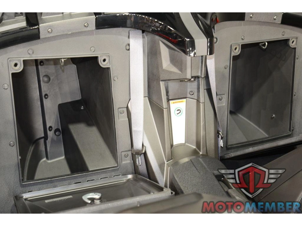 2024 Slingshot Slingshot® Slr Slingshot Red Pearl alt