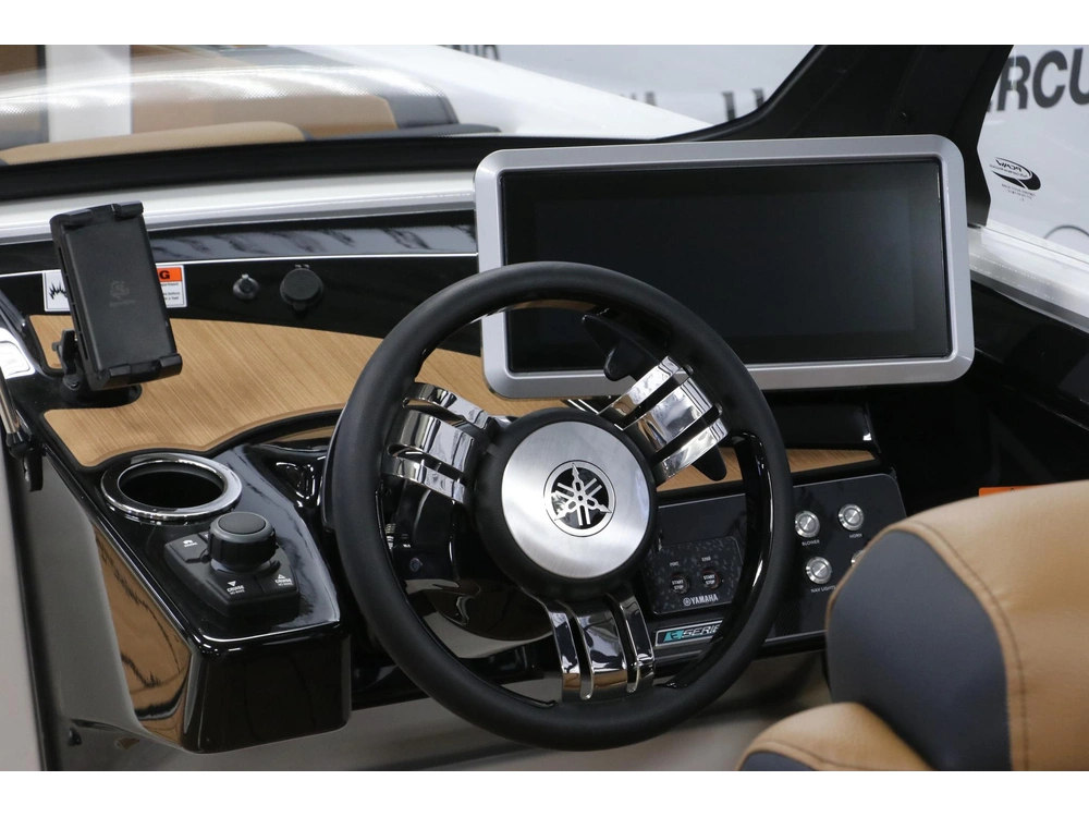 2026 Yamaha Yamaha 222sd alt