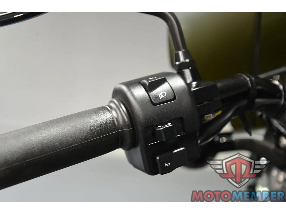 2015 Yamaha Bolt™ R-spec alt