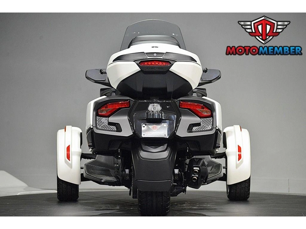 2026 Can-am Spyder Rt Sea-to-sky alt