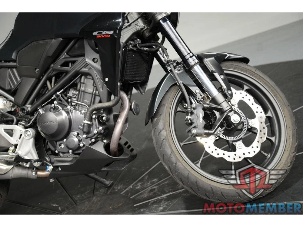 2025 Honda Cb300r alt
