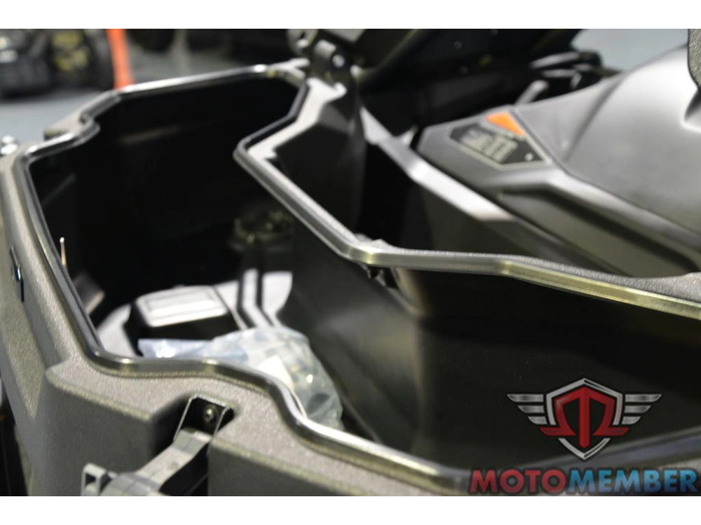 2025 Can-am Maverick R Max X Rs With Smart-shox alt