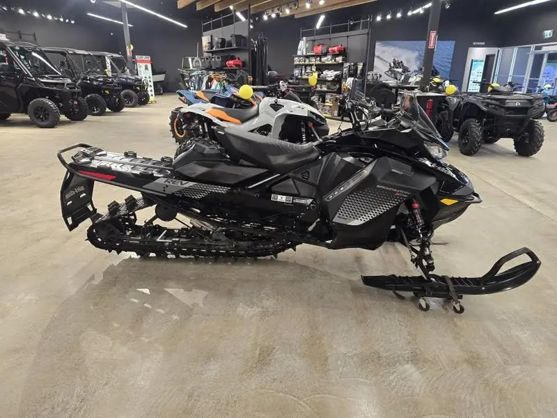 2019 Ski-Doo Backcountry X-RS thumbnail 2
