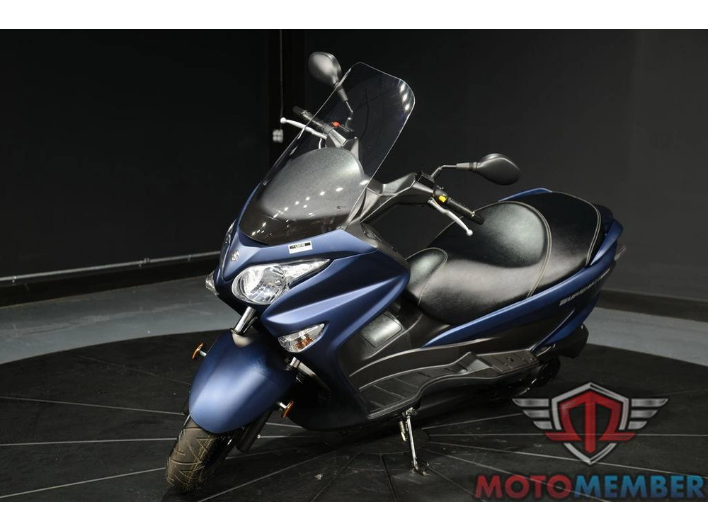 2022 Suzuki Burgman 200 alt