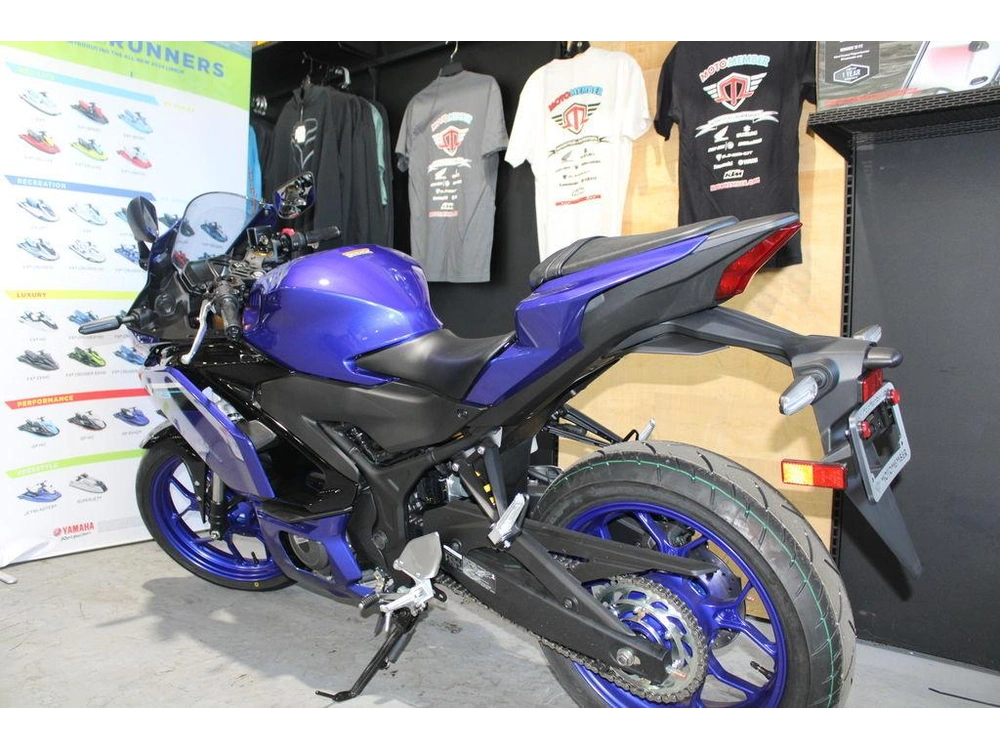 2025 Yamaha Yzf-r3 alt