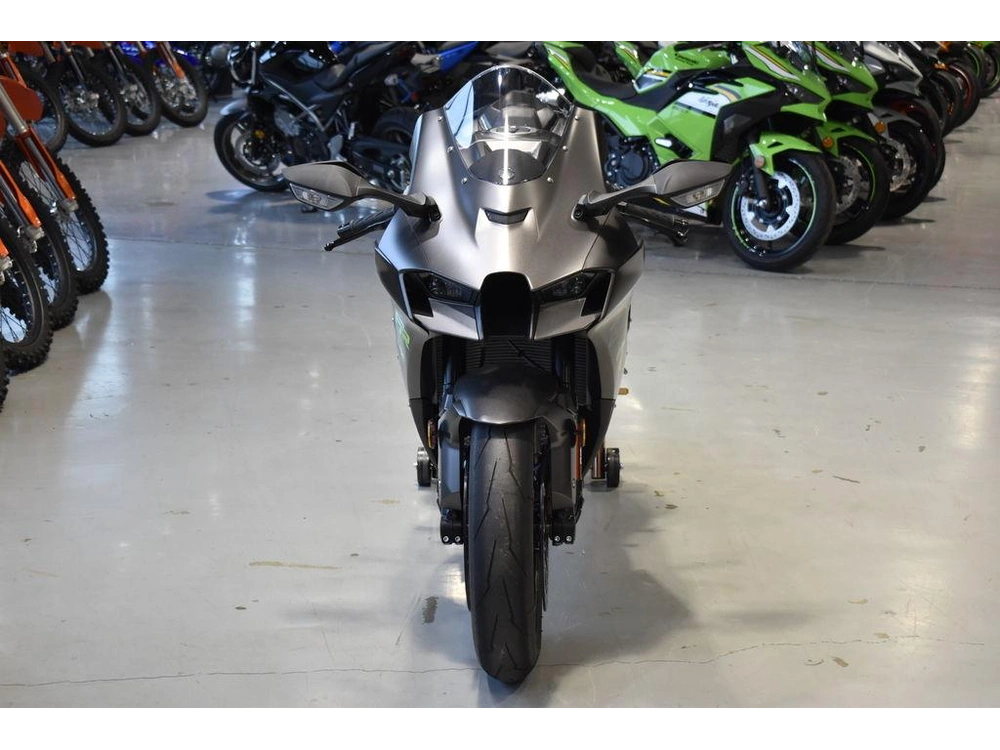 2025 Kawasaki Ninja® Zx™-10rr Abs alt