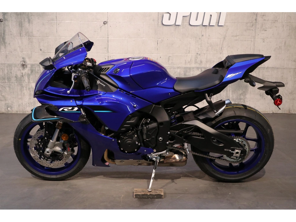 2026 Yamaha Yzf-r1 alt