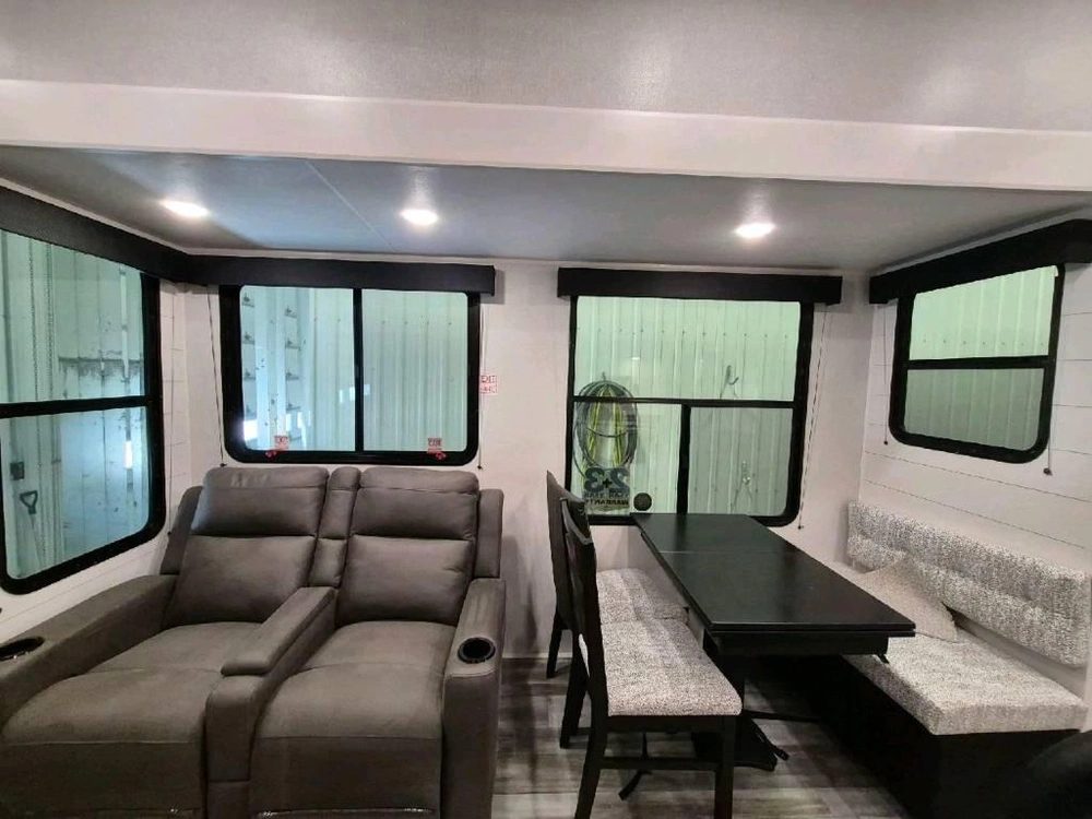 Jayco Jay Flight Bungalow 401loft 2026 alt