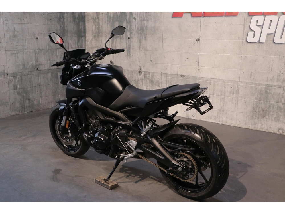 2020 Yamaha Mt-09 alt