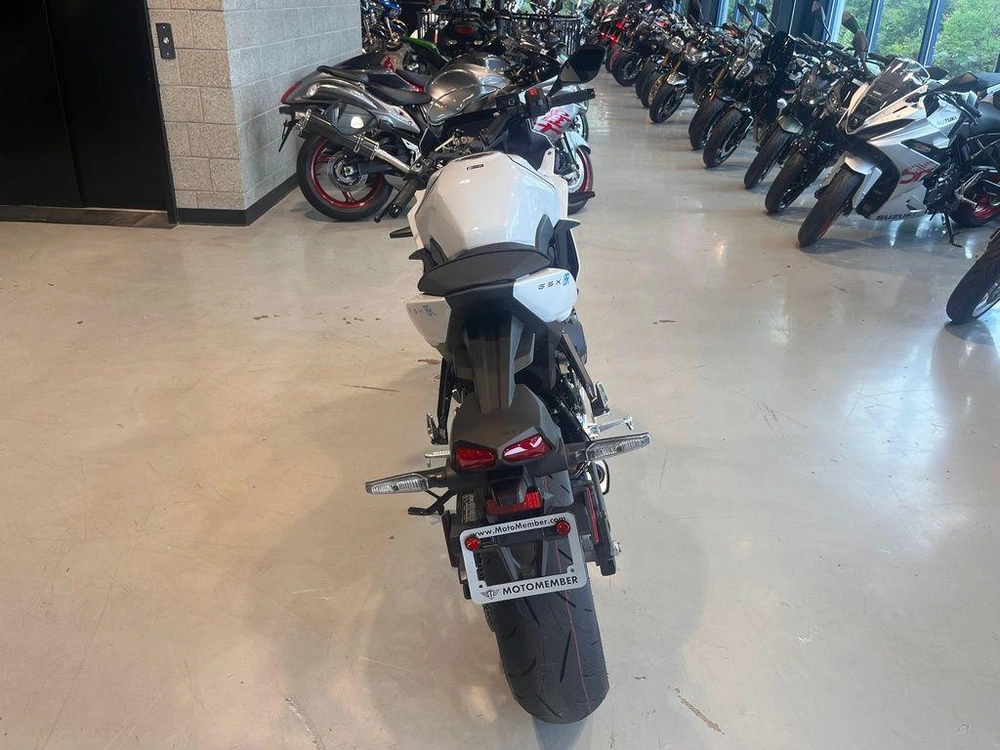 2026 Suzuki Gsx-8r alt