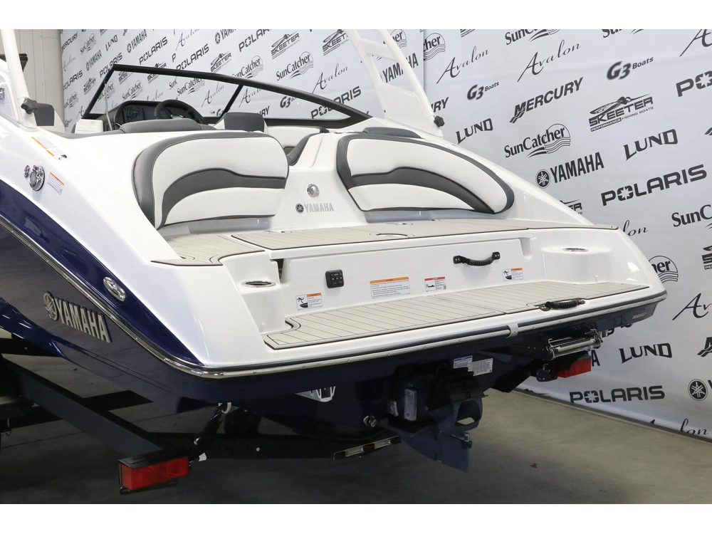 2026 Yamaha 195s alt