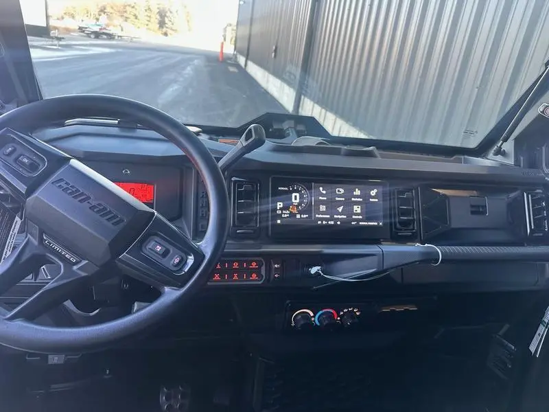 2026 Can-Am DEFENDER MAX LIMITED HD11 thumbnail 9
