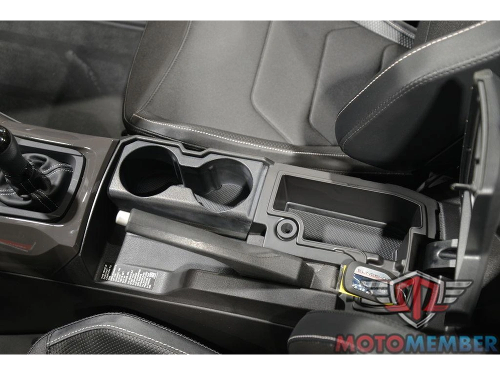 2025 Slingshot Slingshot® R alt