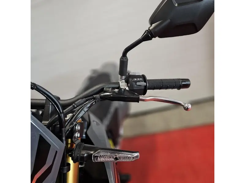 2026 Suzuki DR-Z 4SM thumbnail 6