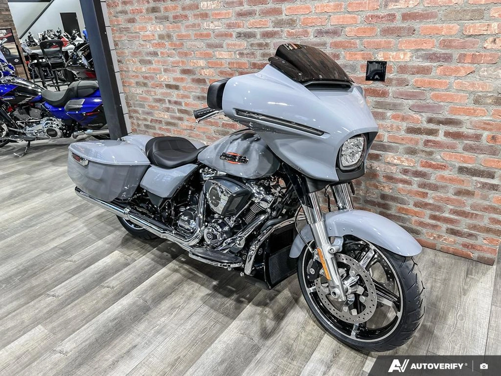 2026 Harley-davidson Street Glide alt