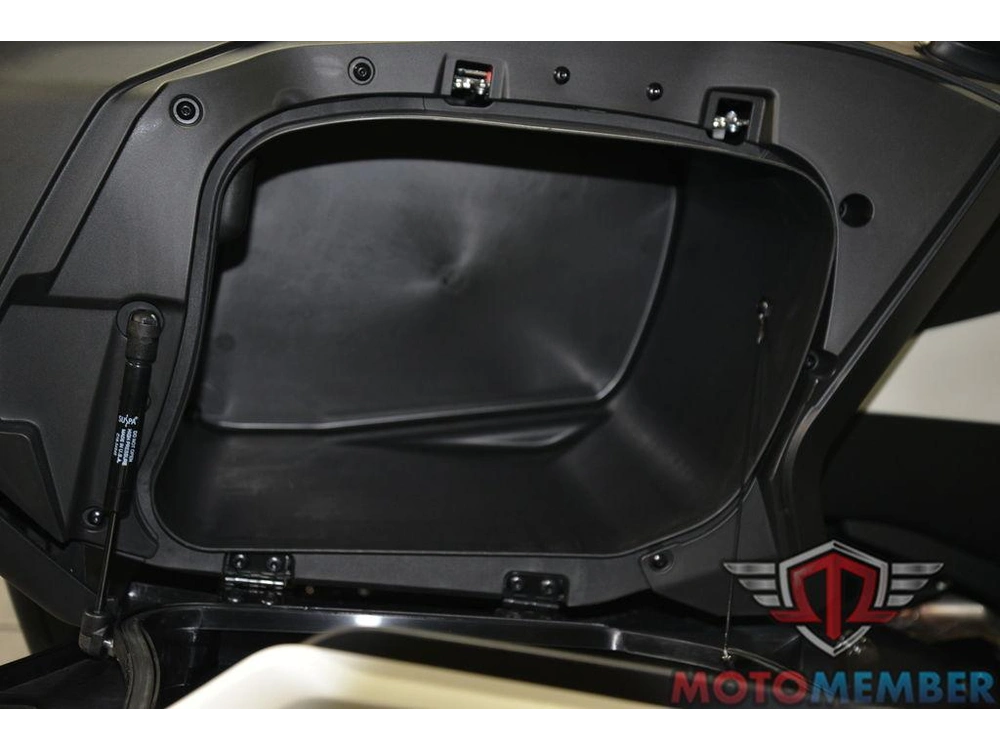 2025 Can-am Spyder Rt Sea-to-sky alt