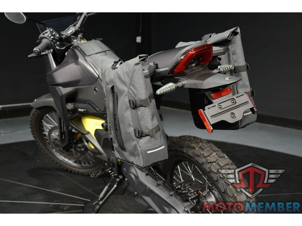 2025 Can-am Origin Carbon Black alt