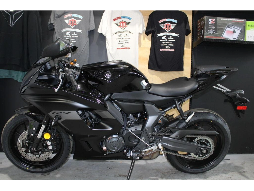 2025 Yamaha Yzf-r7 alt