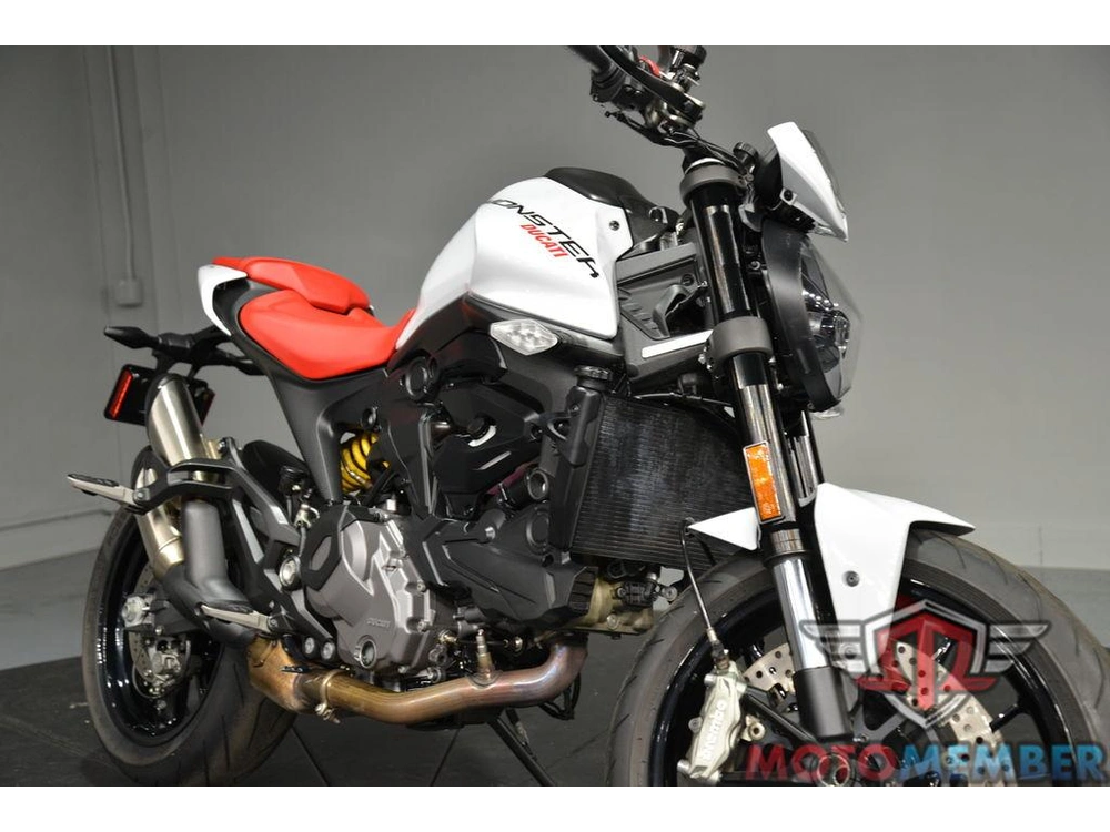 2024 Ducati Monster Plus Iceberg White alt