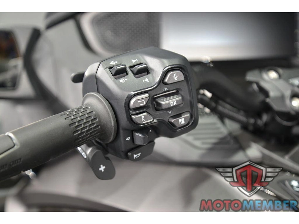 2026 Can-am Spyder Rt Limited Dark alt