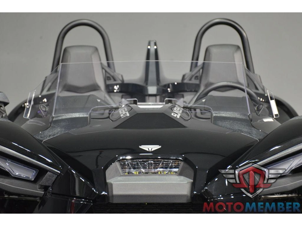 2024 Slingshot Slingshot® S W/ Technology Package I Jet Black alt