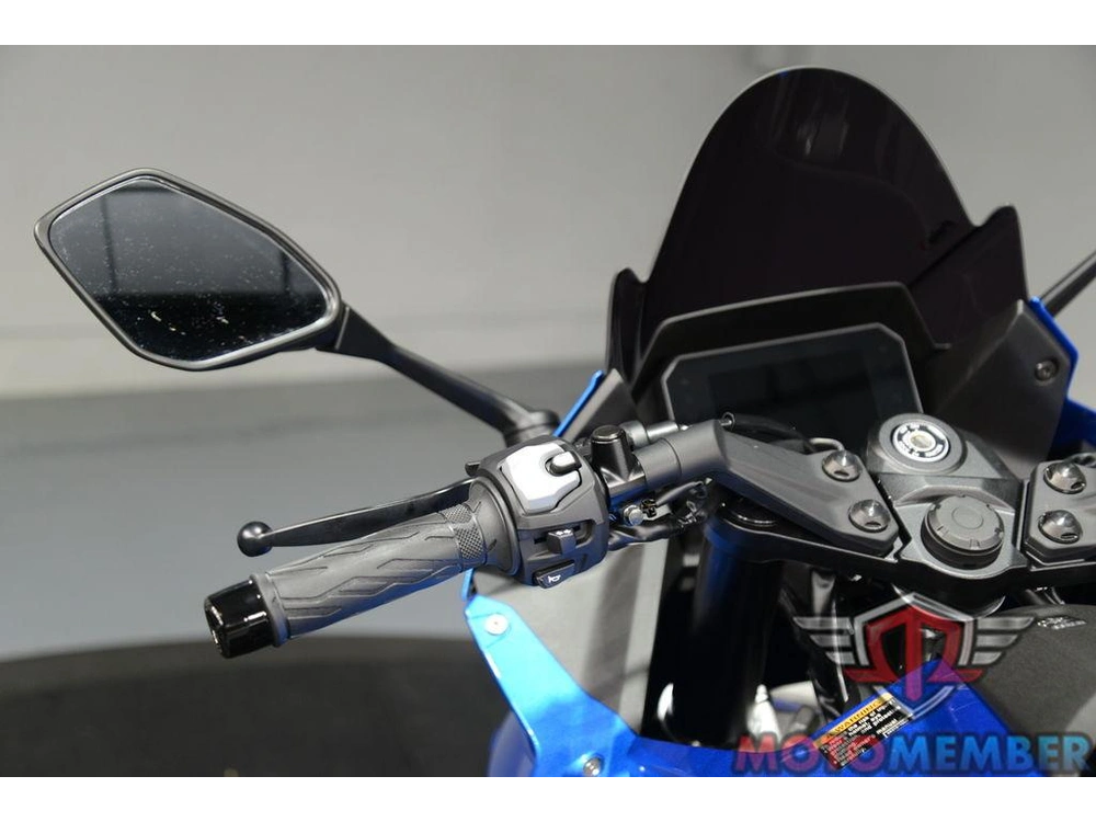 2024 Suzuki Gsx-8r alt
