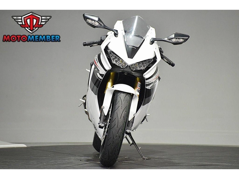 2026 Honda Cbr1000rr alt