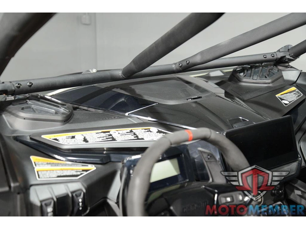 2026 Can-am Maverick R X Rc alt