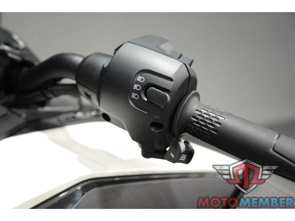 2026 Can-am Spyder Rt alt