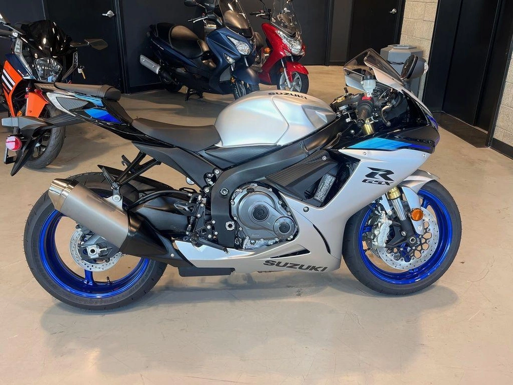 2026 Suzuki Gsx-r750 alt