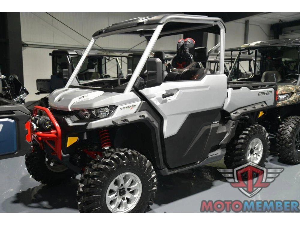 2025 Can-am Defender X Mr With Half-doors Hd10 Hyper Silver & Legion Red alt