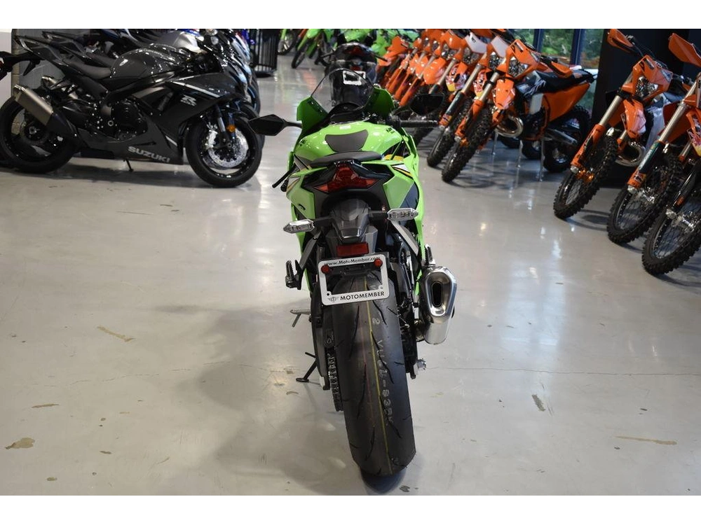2025 Kawasaki Ninja® Zx™-10r Krt Edition alt