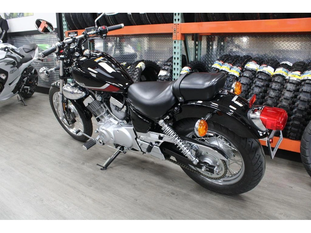 2025 Yamaha V Star 250 alt