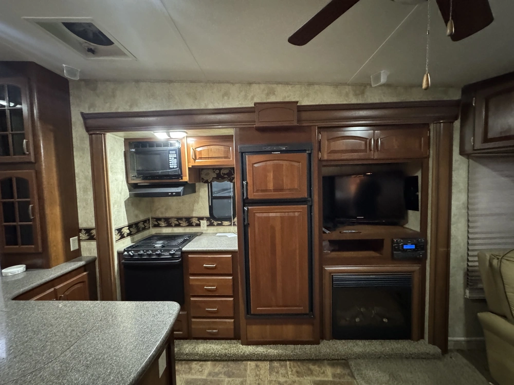 Keystone Rv Avalanche 290rls 2011 alt