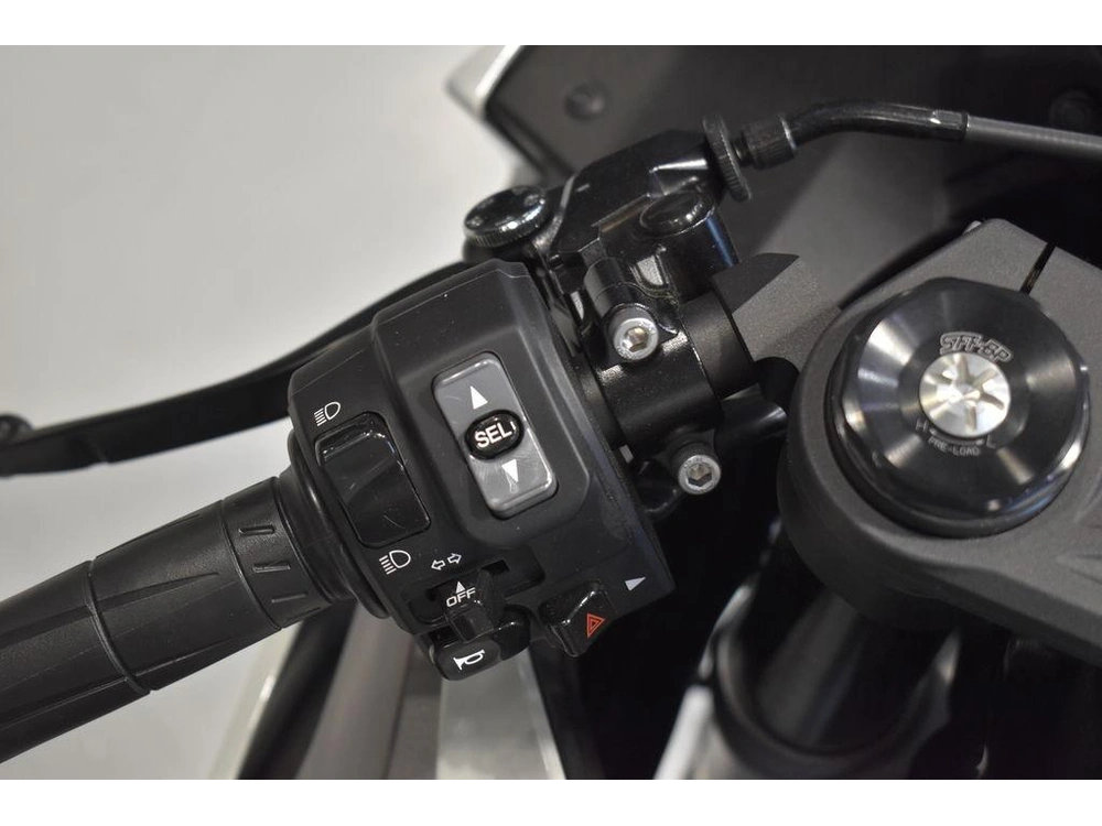 2025 Kawasaki Ninja® Zx™-6r alt