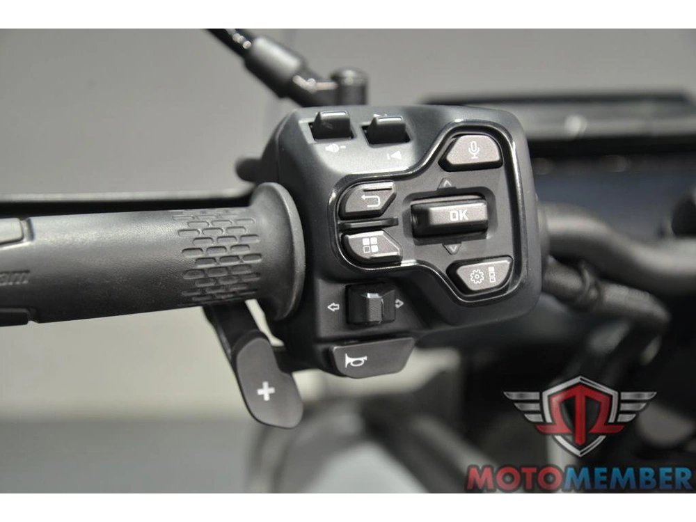 2026 Can-am Canyon alt