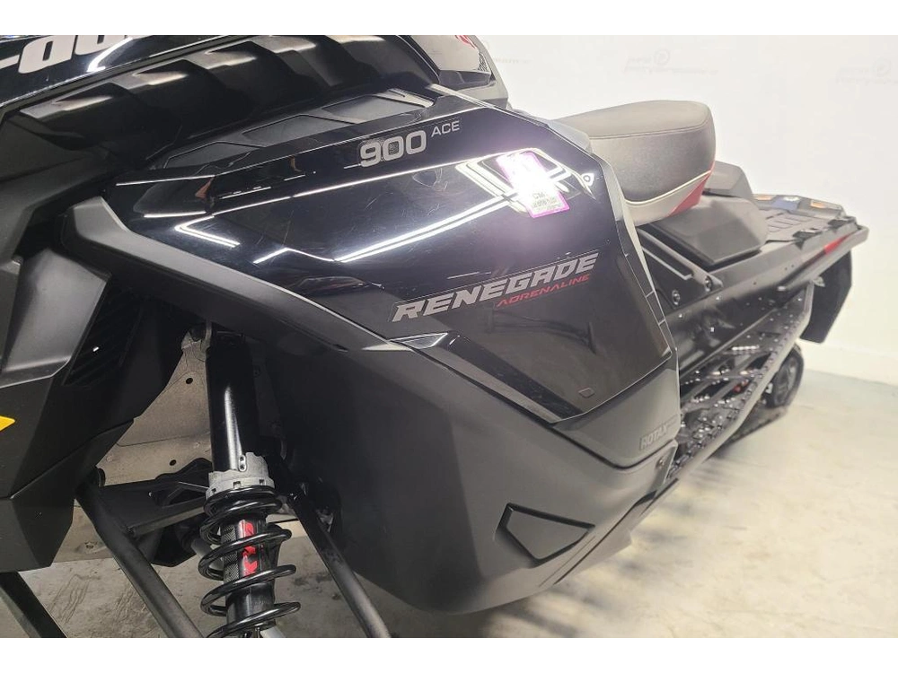 2025 Bombardier Renegade Enduro 900 alt