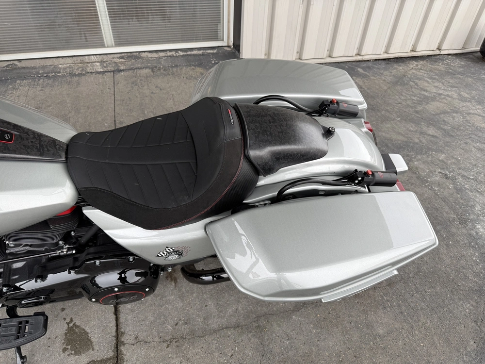 2025 Harley-davidson Cvo Road Glide St alt