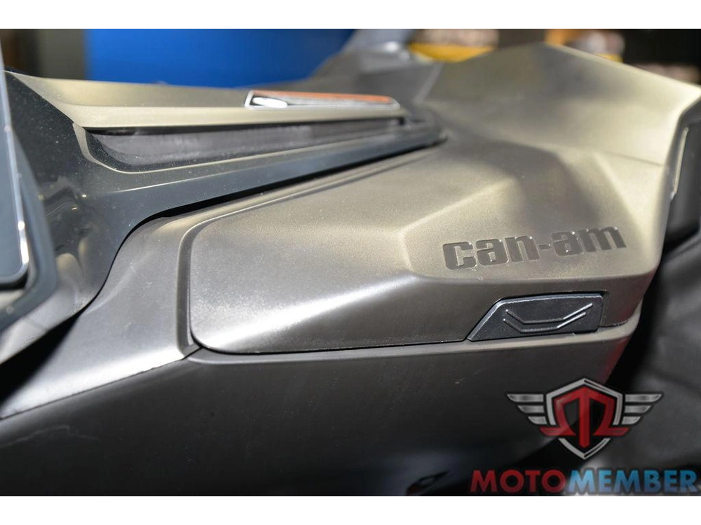 2025 Can-am Maverick R Max X Legion Red alt