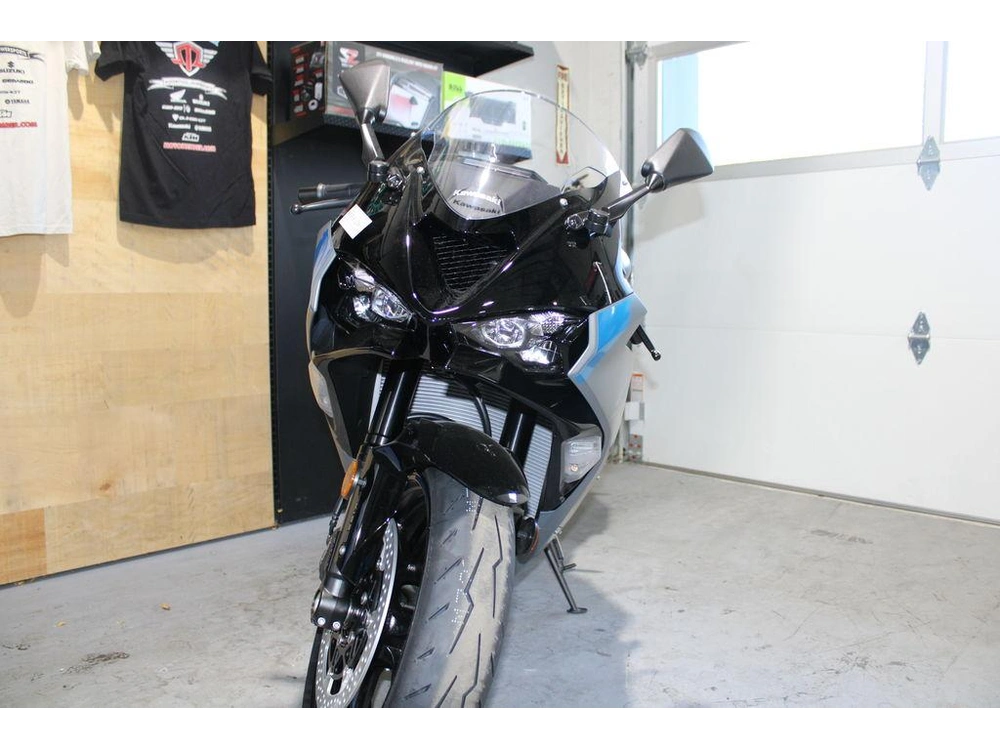 2025 Kawasaki Ninja® Zx™-6r alt