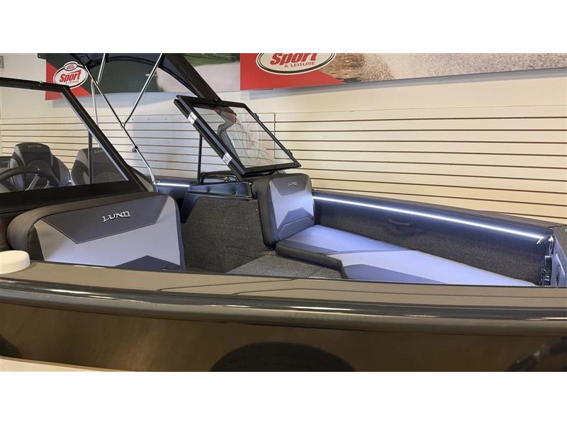 2026 Lund Boat Co 1875 Crossover Xs Sport alt