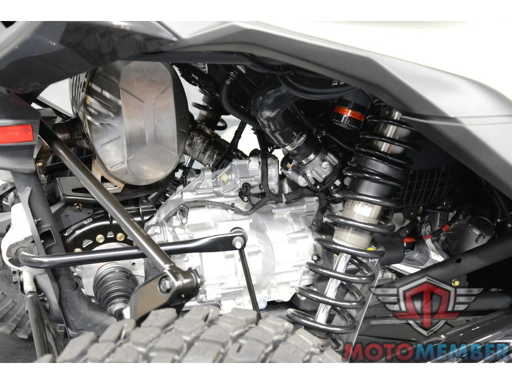 2026 Can-am Maverick R X Rc alt