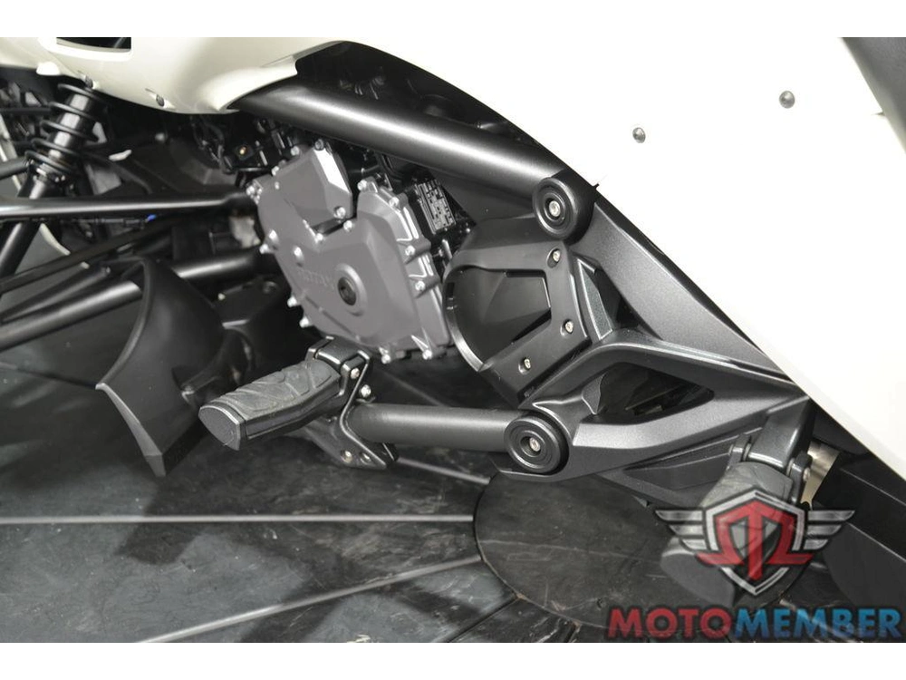 2023 Can-am Spyder F3-t Rotax 1330 Ace alt